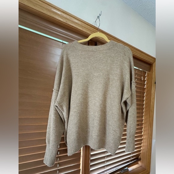 Vince Camuto Sweater with Heart ♥️ - Picture 3 of 5